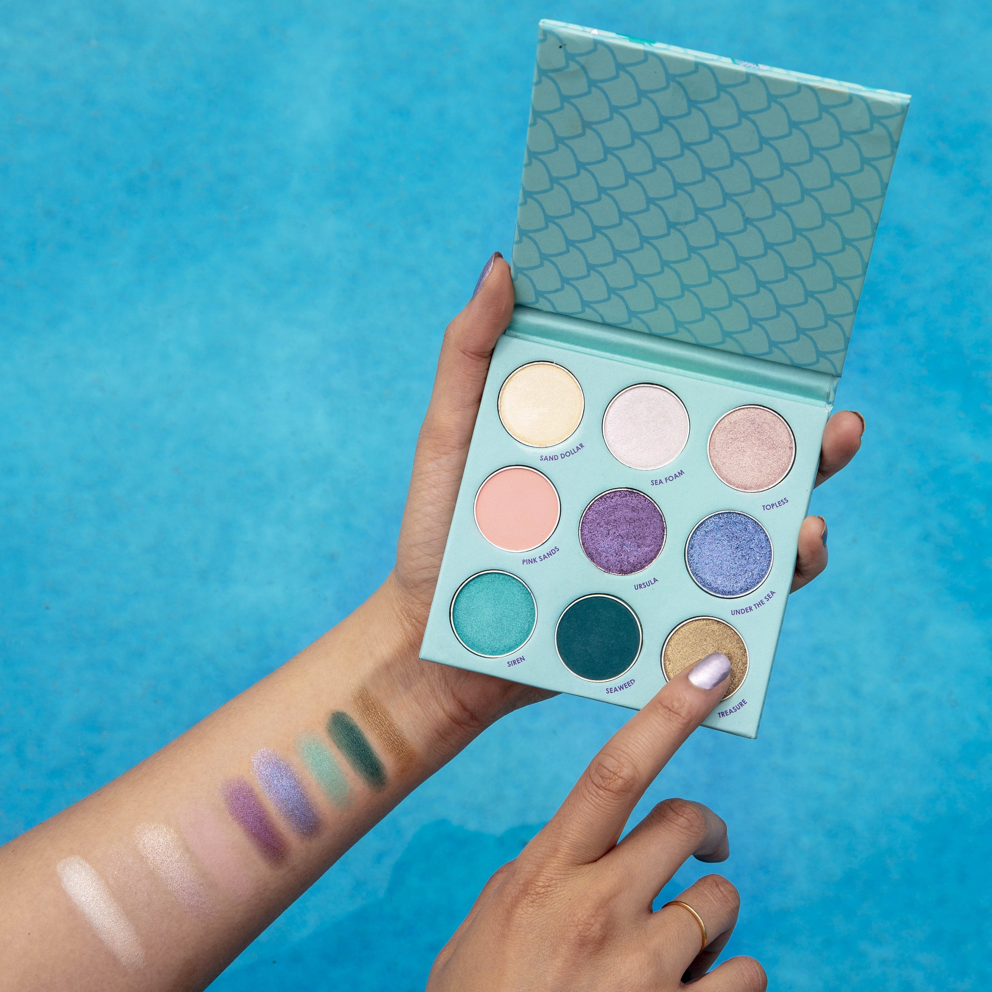 Winky Lux Eye Palette Mermaid Kitten Palette
